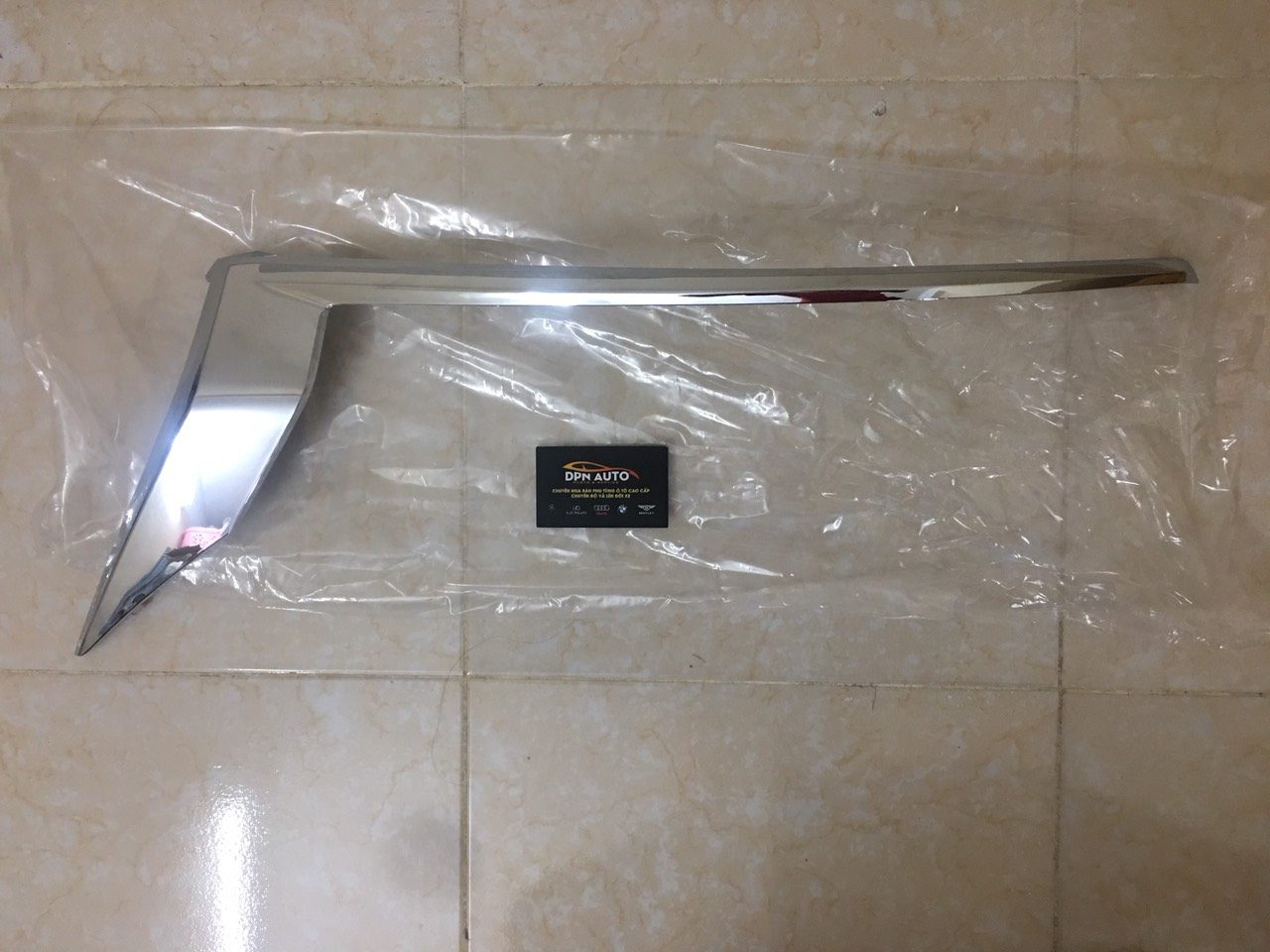 Nẹp mạ đèn pha Toyota Landcruiser Prado 2018 LH 53148-60010 / 20