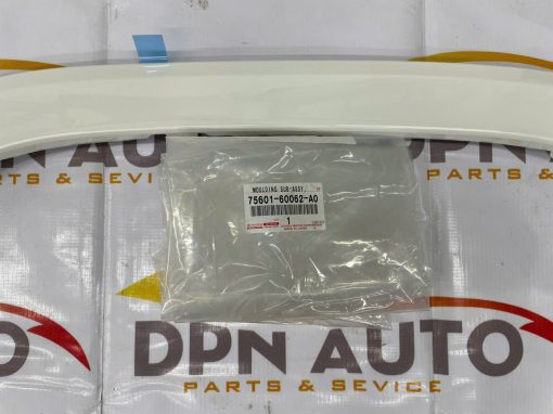 7560160062A0 Ốp Nhựa Tai Xe Trước TOYOTA Land Cruiser LC300 2021-2024 Vế Phải(RH)75601-60062-A0